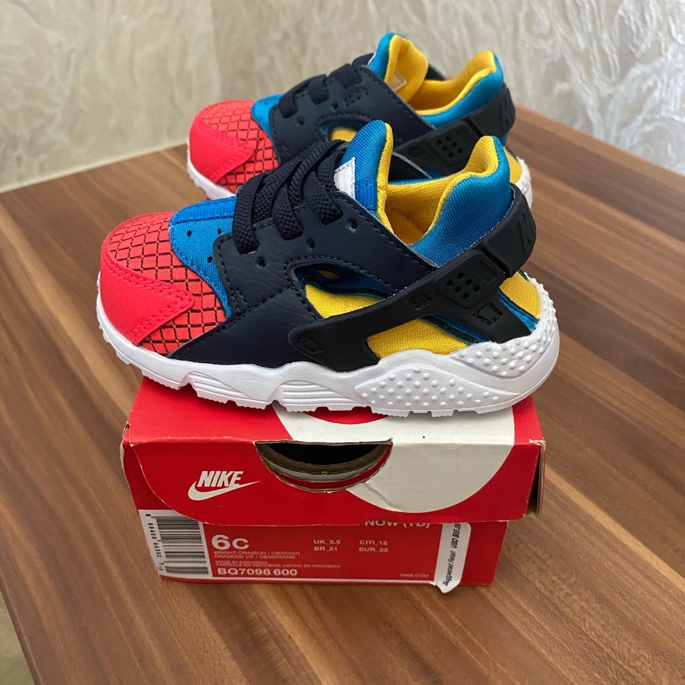 Nike boy’s shoes - Toddler 6C